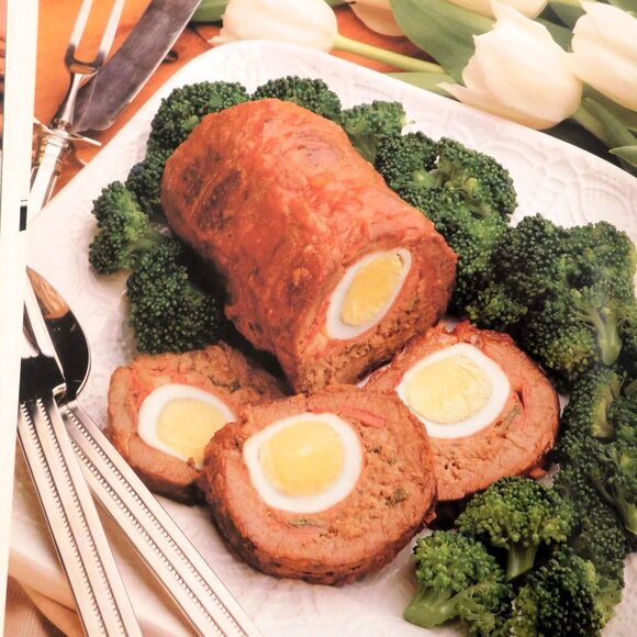 Williams Sonoma Kitchen Library Beef Cookbook by Joyce Goldstein 1993 Hardcover - Picture 6 of 9